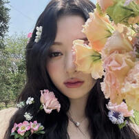 huh yunjin